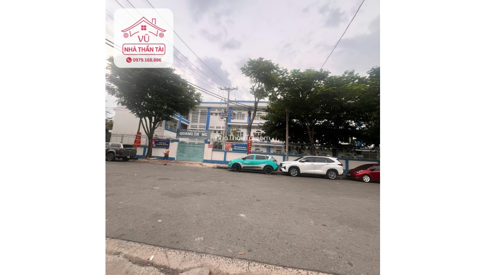 Bán đất MT Vĩnh Hội gần Công Viên Khánh Hội, có nhà Cấp 4, 114 m2, nhỉnh 13,x tỏi